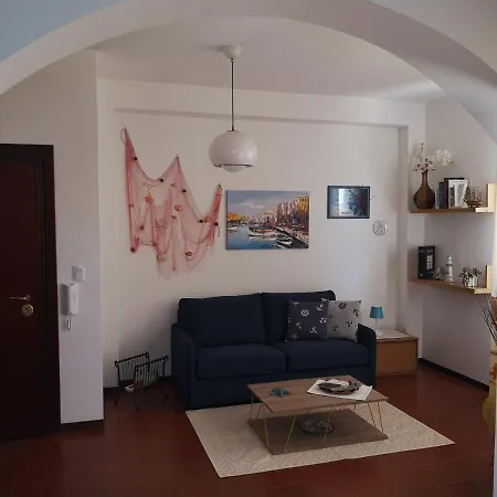 Casa Vacanze Lunatya Apartment *