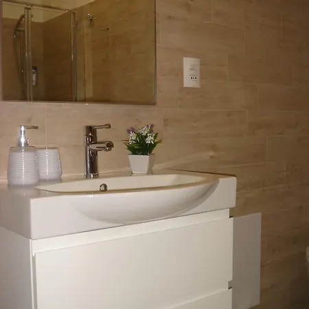 Casa Vacanze Lunatya Apartment *